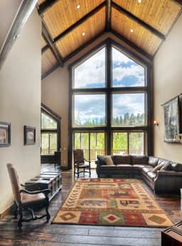 Castle Glen Dream Estate! Spa, movie theater, lake and mountain views!
