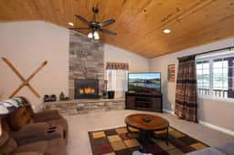 Spa & Game Room - Family-Friendly Big Bear Retreat