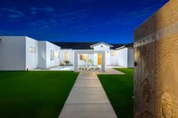 Nahana Desert Oasis with massive pool, pickleball, beach volleyball, bocce!