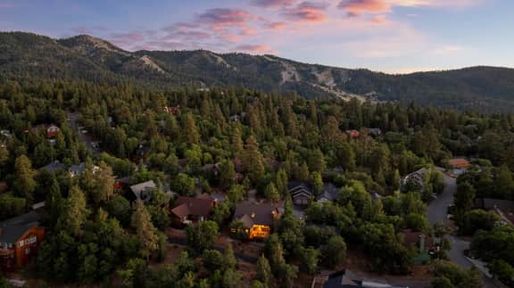 Modern Big Bear Cabin • Epic Views • Game Loft • Privacy • Slopes Nearby