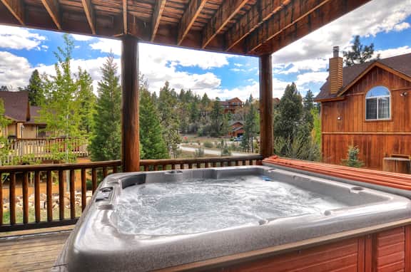 Castle Glen Dream Estate! Spa, movie theater, lake and mountain views!
