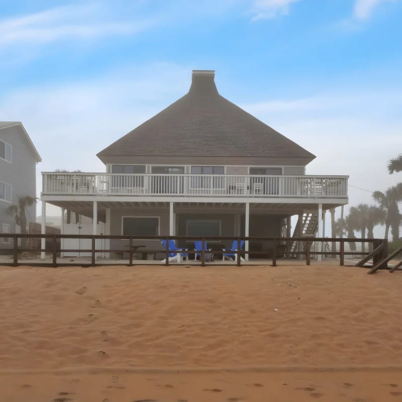 SA101 Beachfront home directly on the sand!